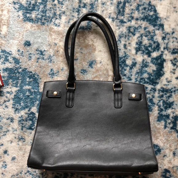 BCBG handbag - Picture 6 of 7